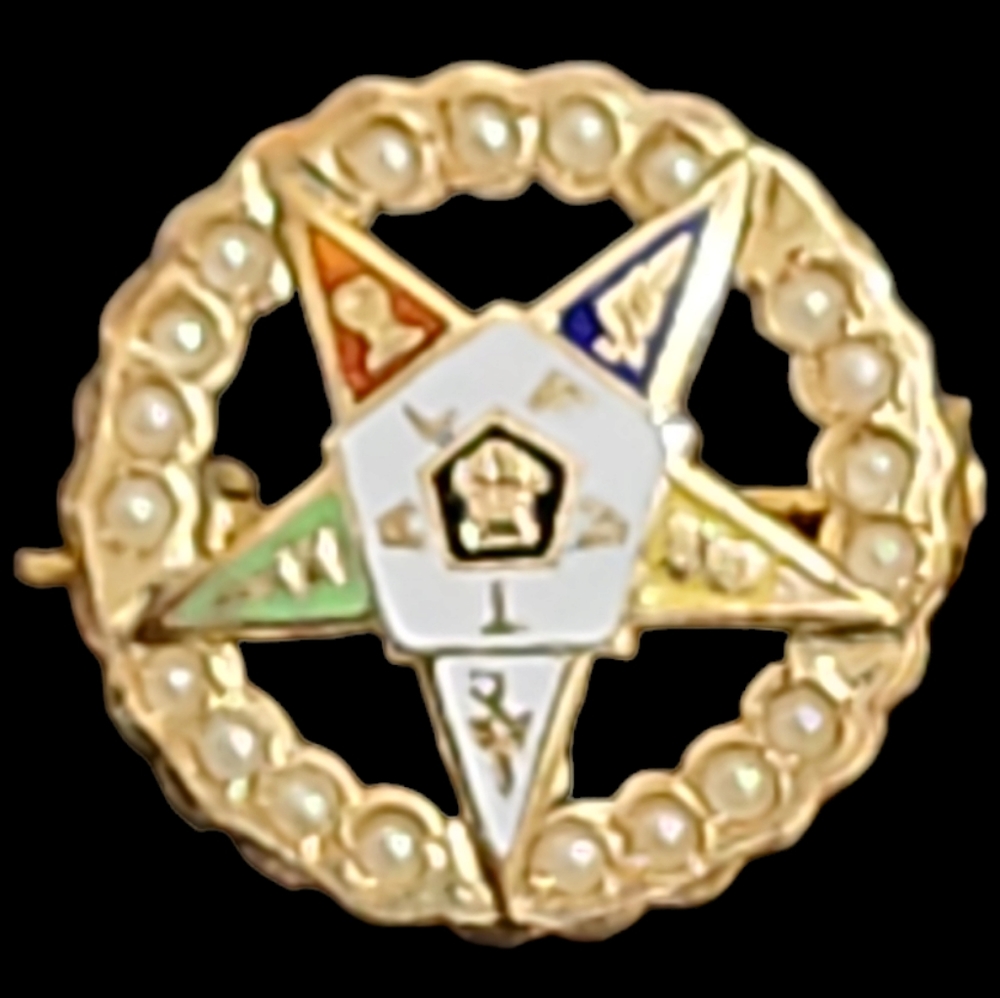 Tiny Freemasons lapel pin 1/2"  10 kt gold